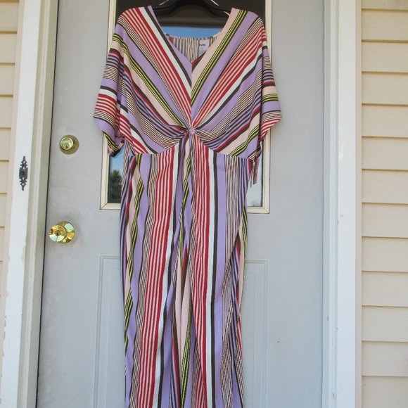 EVRI Dresses & Skirts - Evri dress with stretch figure flattering stripes & slit in back 3X